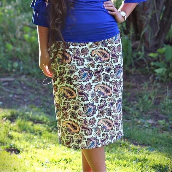Dainty Jewells Paisley Skirt - Picture 1 of 5